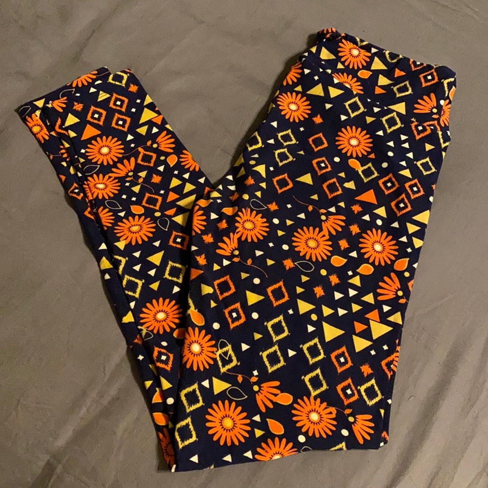 LuLaRoe OS daisy leggings